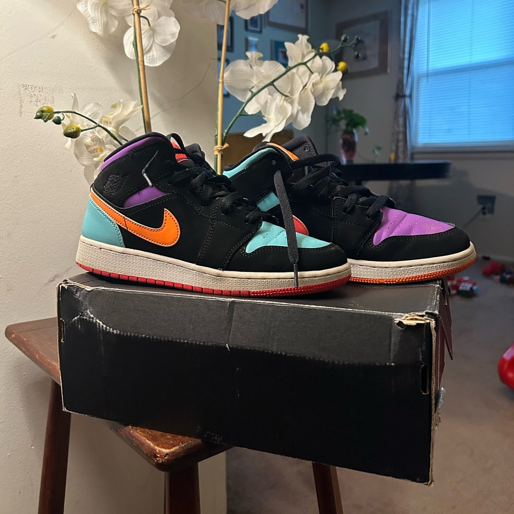 Nike Air Jordan 1 Mid